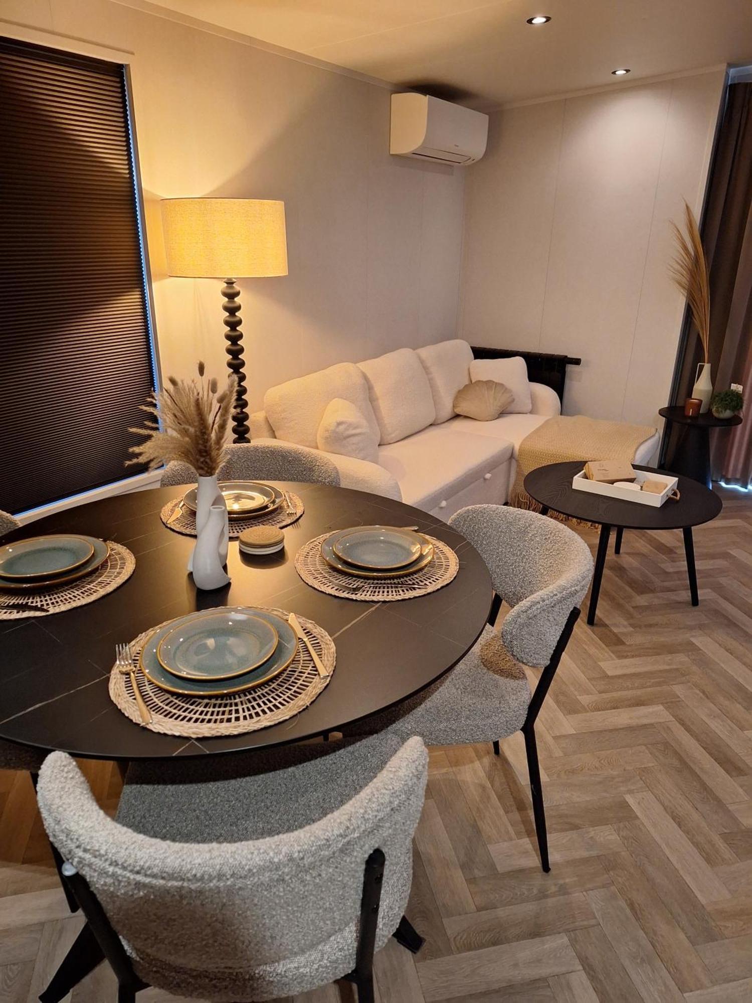 'Relax Lodge Sea' - Wellness Lodge In Zeeland - Private Sauna - Airco - Garden - Outdoor Swimming Pool - Free Wifi, Towels & Bed Linen Heinkenszand Exteriér fotografie