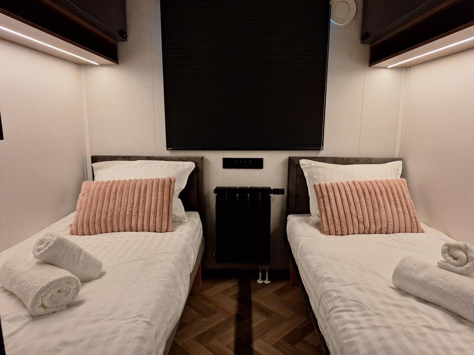 'Relax Lodge Sea' - Wellness Lodge In Zeeland - Private Sauna - Airco - Garden - Outdoor Swimming Pool - Free Wifi, Towels & Bed Linen Heinkenszand Exteriér fotografie